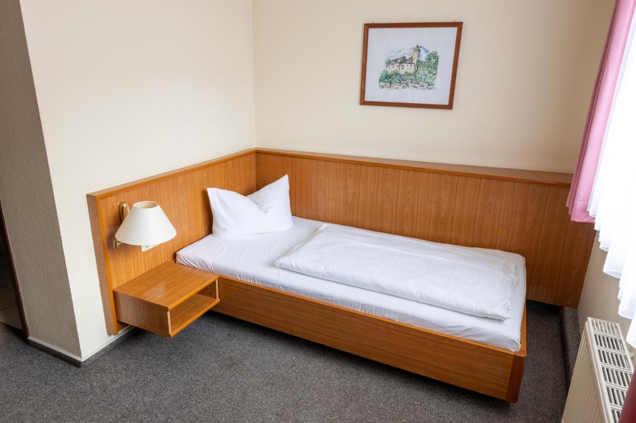 Hotel Anker Saalfeld Saale Bagian luar foto