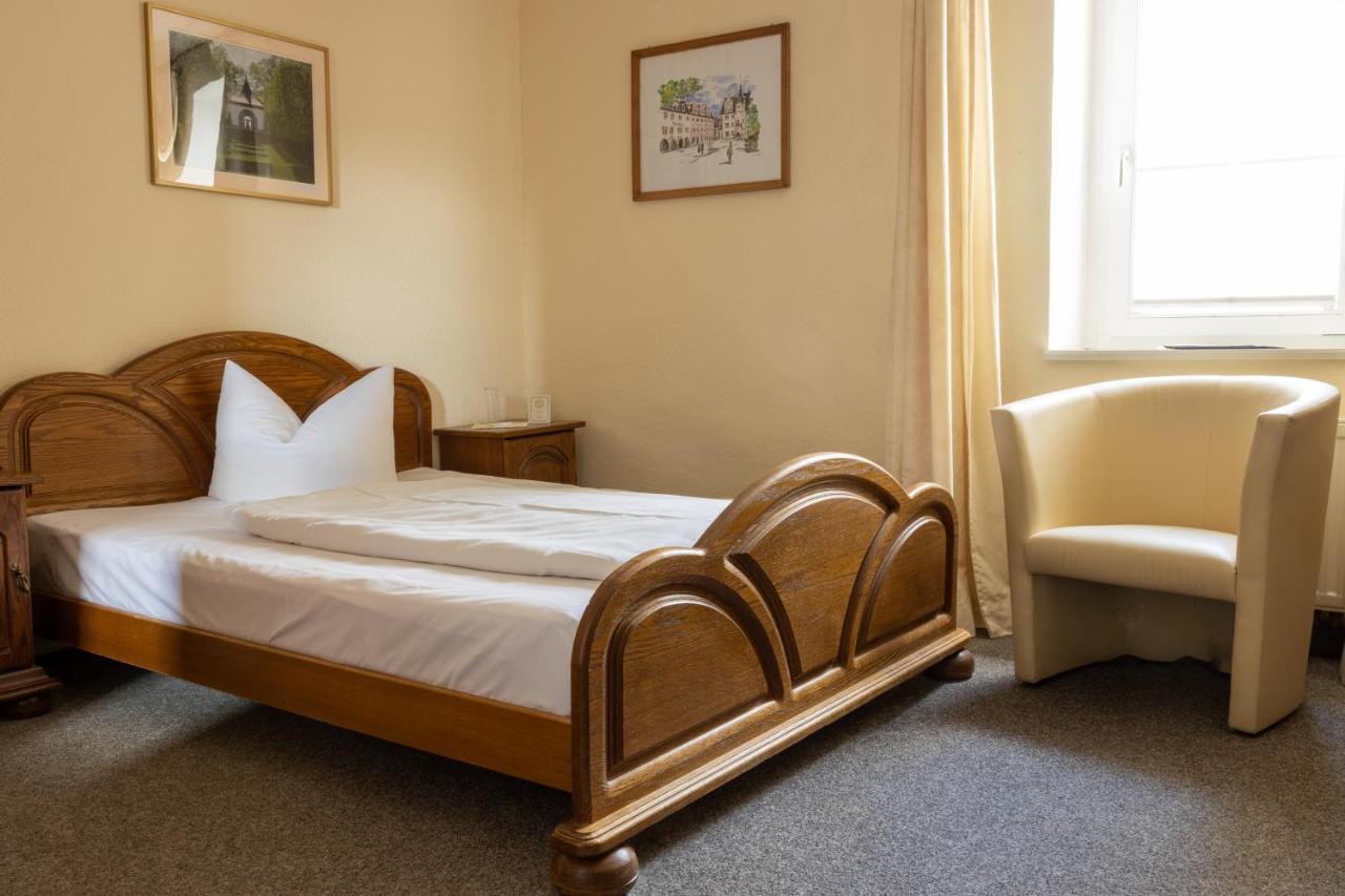 Hotel Anker Saalfeld Saale Bagian luar foto