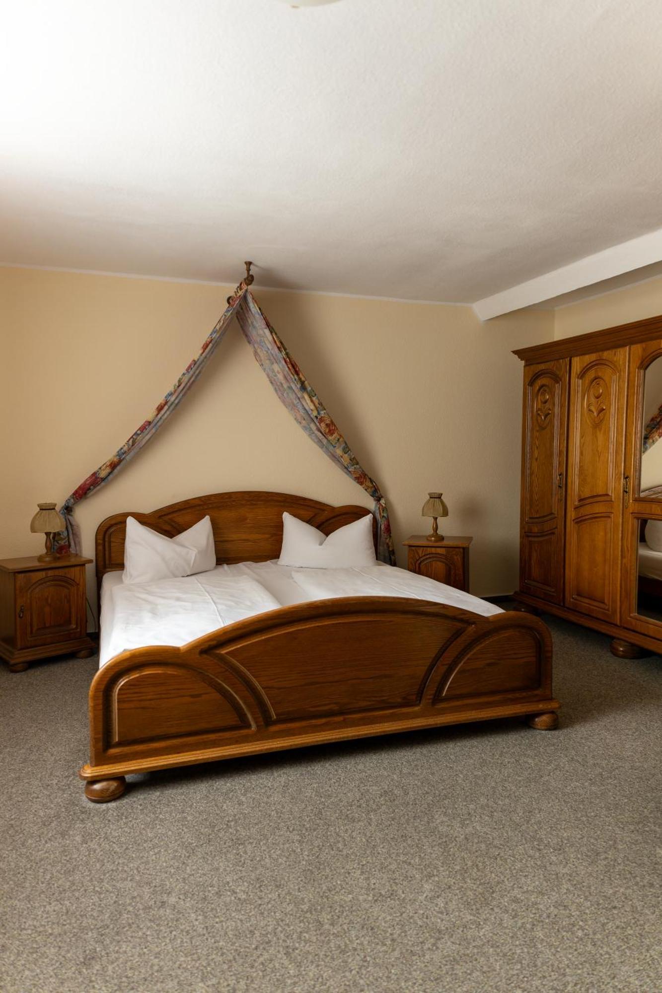 Hotel Anker Saalfeld Saale Bagian luar foto