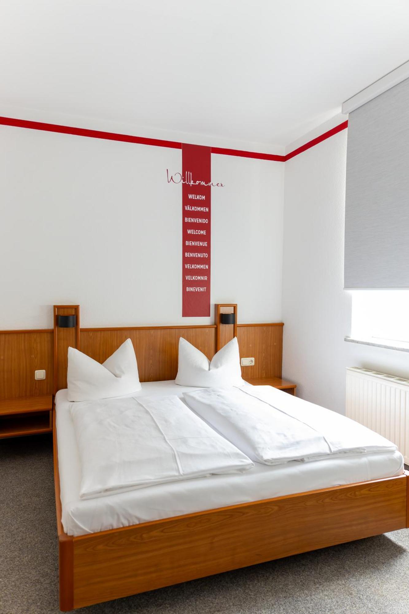 Hotel Anker Saalfeld Saale Bagian luar foto