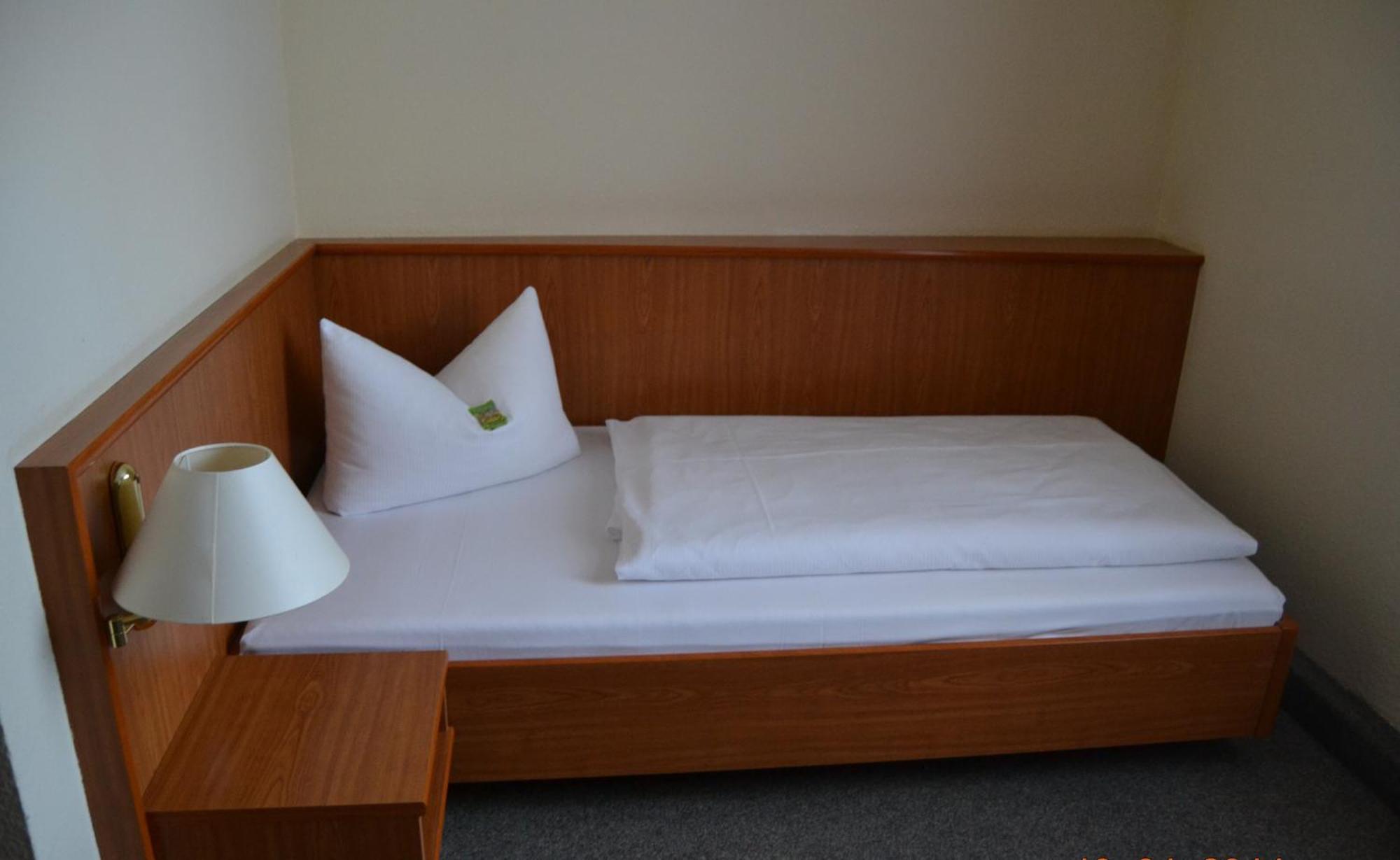Hotel Anker Saalfeld Saale Ruang foto