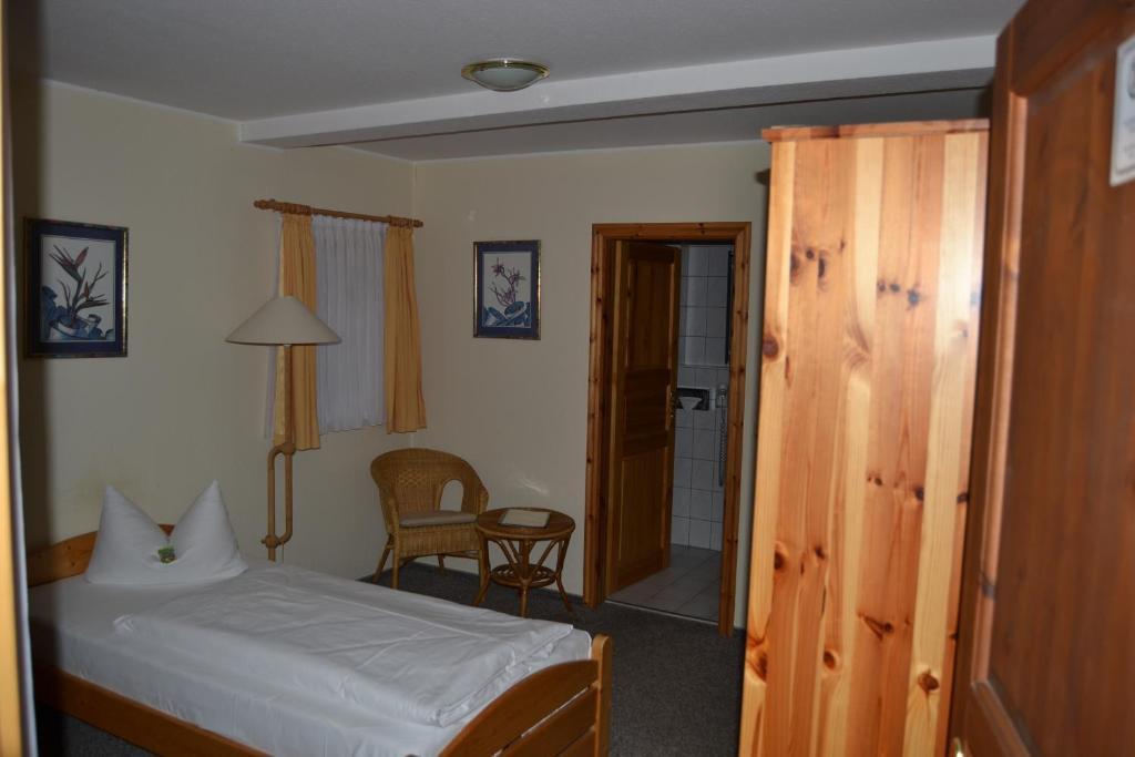 Hotel Anker Saalfeld Saale Ruang foto